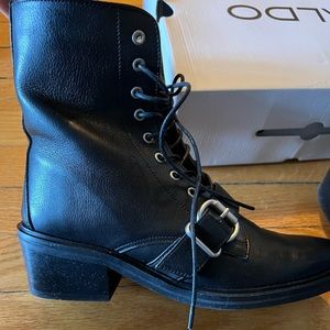 Aldi size 9 boot. Runs a little small. Never before worn
